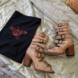 FREEBIRD Bond Taupe Brown Gladiator Boots Sz 8-9